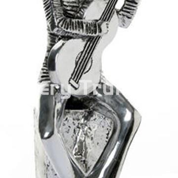 Guitarrista Sentado - Imagen 1